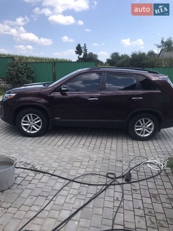 Внедорожник / Кроссовер Kia Sorento 2013 в Скалате