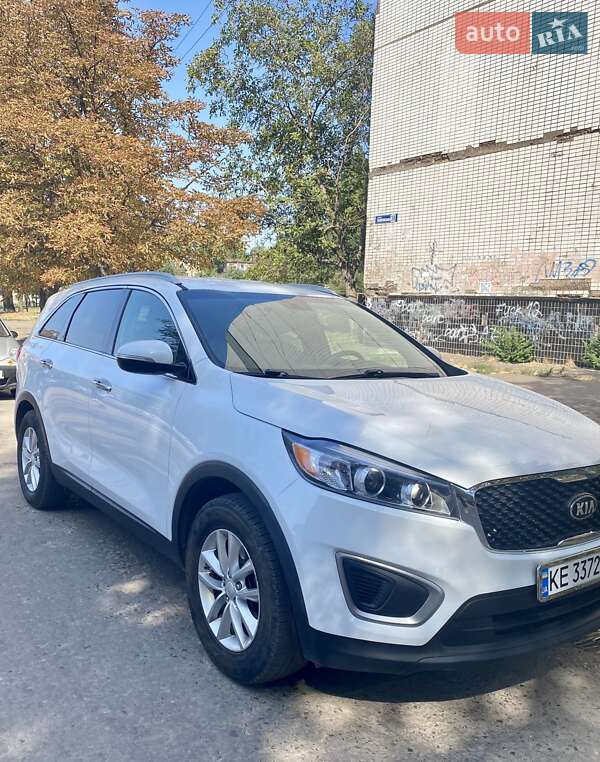 Позашляховик / Кросовер Kia Sorento 2015 в Кривому Розі