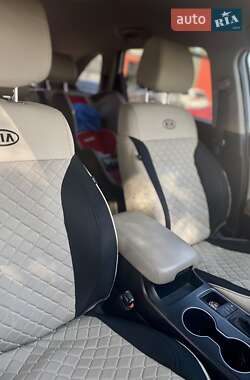 Позашляховик / Кросовер Kia Sorento 2015 в Кривому Розі