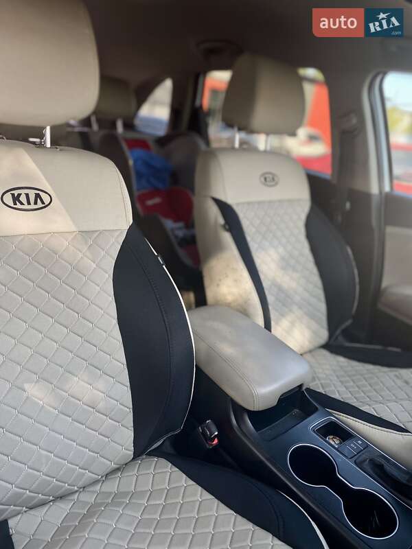 Позашляховик / Кросовер Kia Sorento 2015 в Кривому Розі