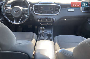 Позашляховик / Кросовер Kia Sorento 2015 в 
