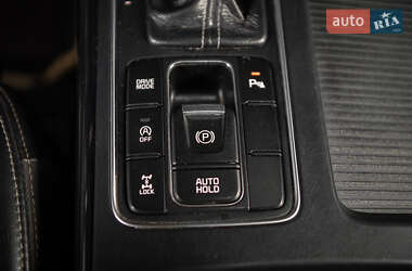 Внедорожник / Кроссовер Kia Sorento 2016 в 