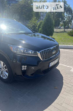 Позашляховик / Кросовер Kia Sorento 2015 в Івано-Франківську