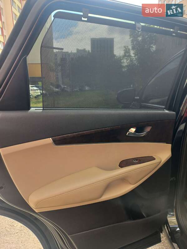 Позашляховик / Кросовер Kia Sorento 2016 в Івано-Франківську