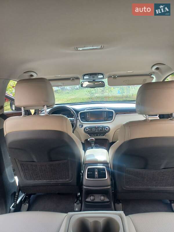 Позашляховик / Кросовер Kia Sorento 2016 в Івано-Франківську