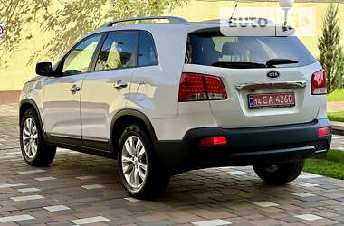 Внедорожник / Кроссовер Kia Sorento 2010 в Стрые