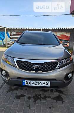 Внедорожник / Кроссовер Kia Sorento 2010 в Харькове