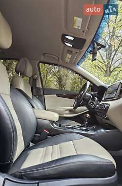 Внедорожник / Кроссовер Kia Sorento 2015 в Харькове