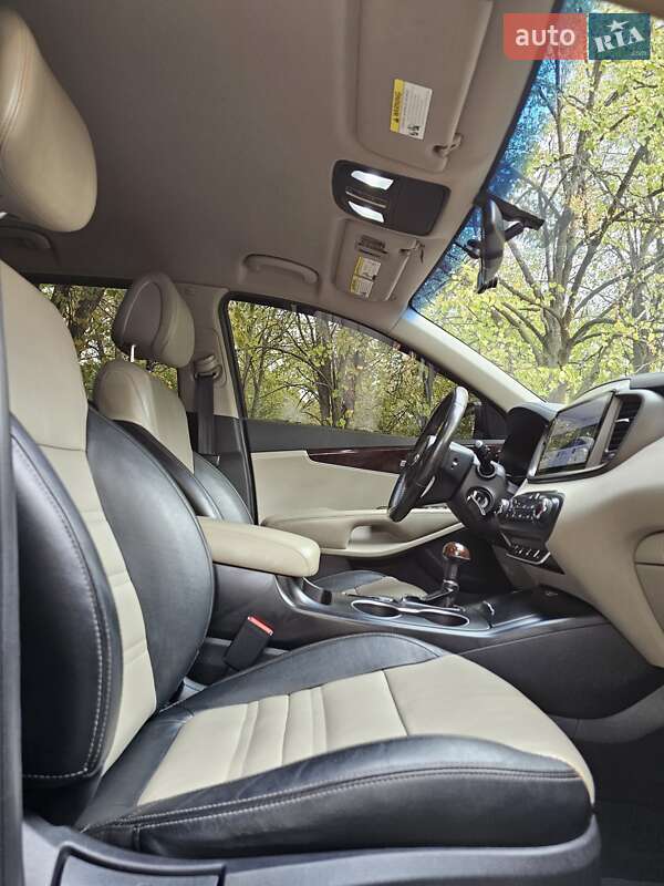 Позашляховик / Кросовер Kia Sorento 2015 в Харкові фото 40 Позашляховик / Кросовер Kia Sorento 2015 в Харкові