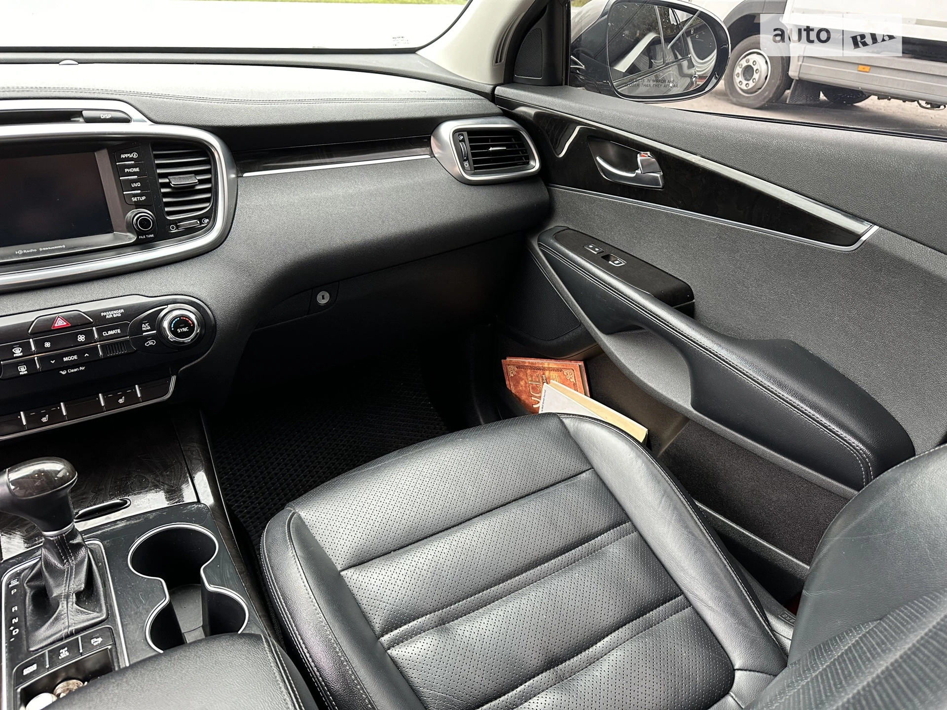 2017 Kia Sorento - мініатюра 14