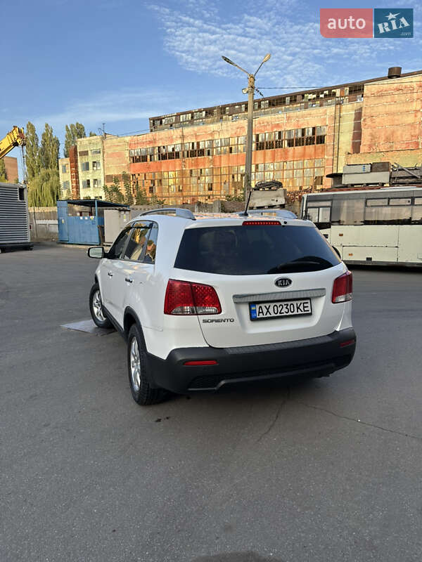 Внедорожник / Кроссовер Kia Sorento 2012 в Харькове