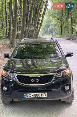 Позашляховик / Кросовер Kia Sorento 2012 в 