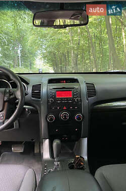 Позашляховик / Кросовер Kia Sorento 2012 в 