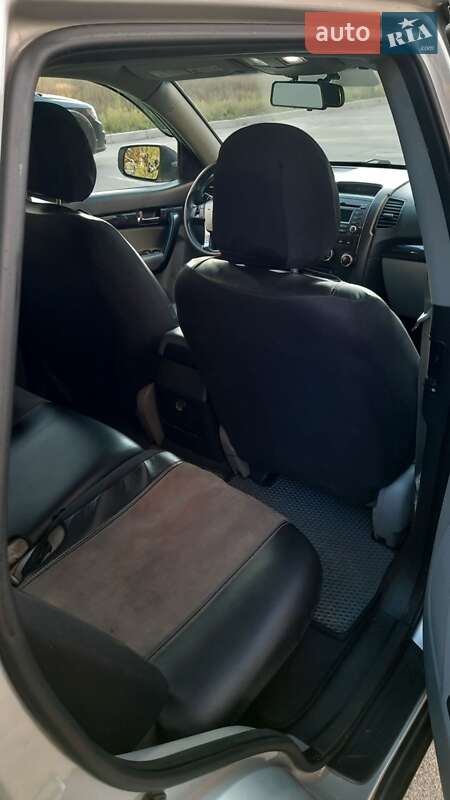Внедорожник / Кроссовер Kia Sorento 2012 в Чернигове