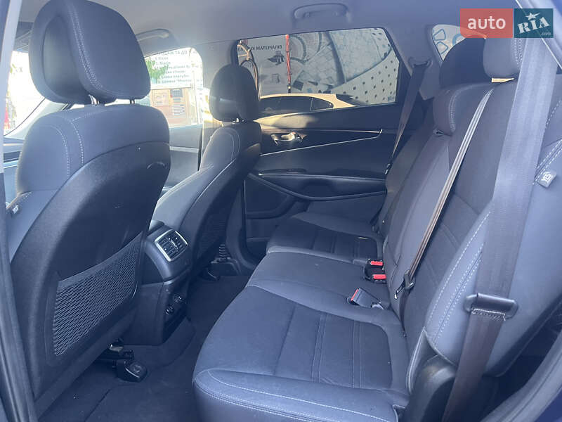 Позашляховик / Кросовер Kia Sorento 2015 в Сваляві фото 14 Позашляховик / Кросовер Kia Sorento 2015 в Сваляві