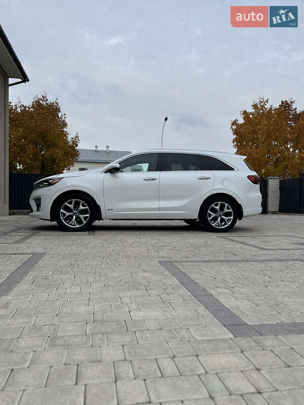 Внедорожник / Кроссовер Kia Sorento 2018 в Южноукраинске