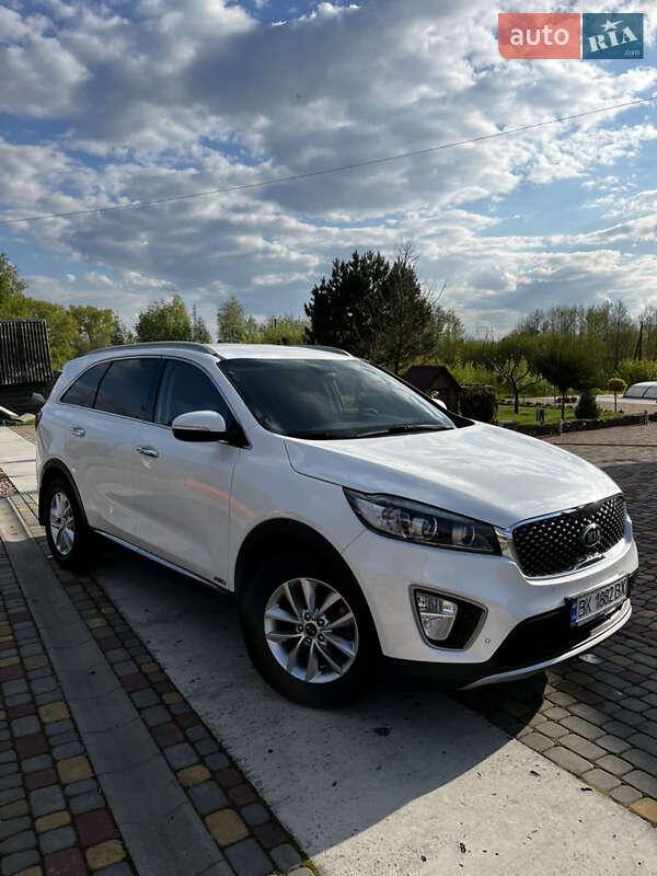 Позашляховик / Кросовер Kia Sorento 2016 в Вараші