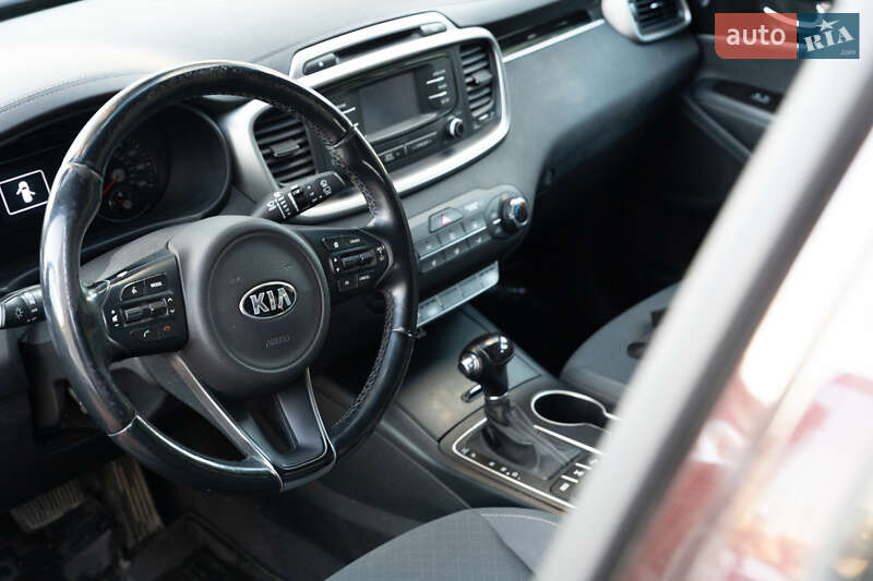 Позашляховик / Кросовер Kia Sorento 2015 в Львові