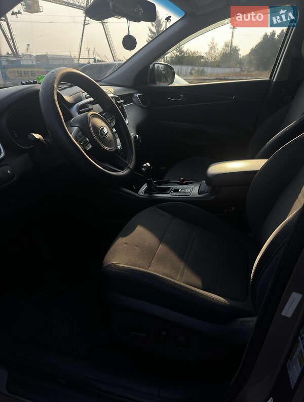 Внедорожник / Кроссовер Kia Sorento 2017 в Николаеве