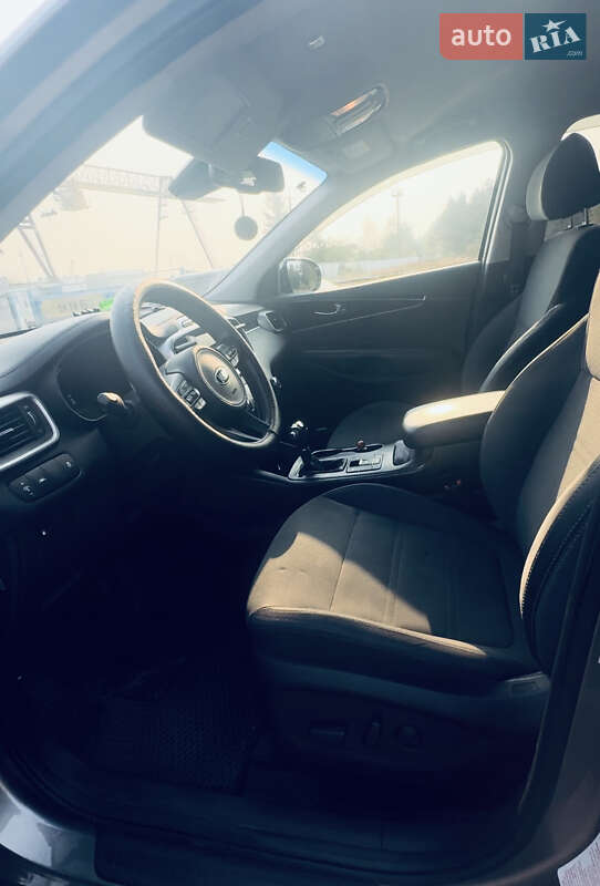 Внедорожник / Кроссовер Kia Sorento 2017 в Николаеве