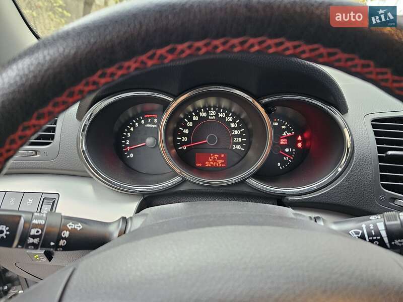 Позашляховик / Кросовер Kia Sorento 2012 в Києві