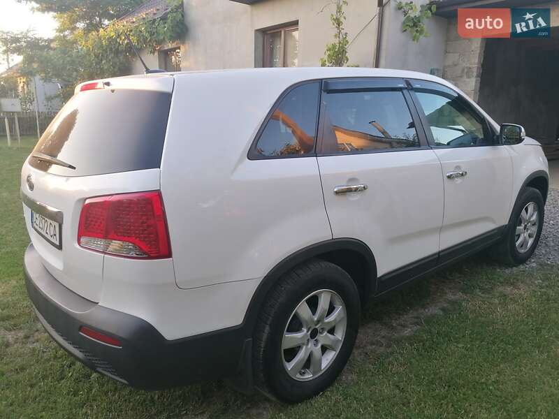 Внедорожник / Кроссовер Kia Sorento 2011 в Сторожинце