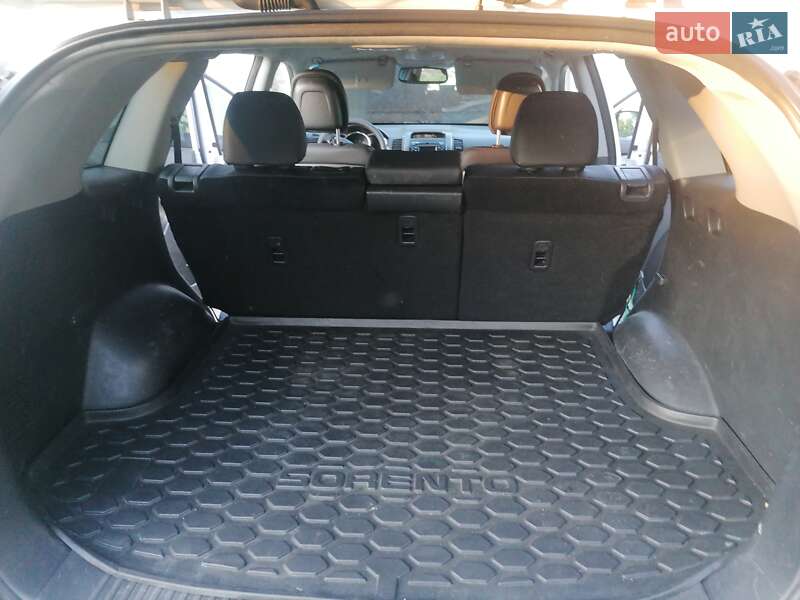 Внедорожник / Кроссовер Kia Sorento 2011 в Сторожинце