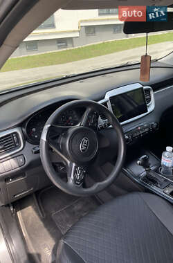 Внедорожник / Кроссовер Kia Sorento 2016 в 