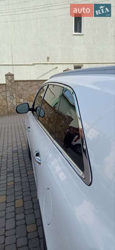 Позашляховик / Кросовер Kia Sorento 2016 в Гусятині