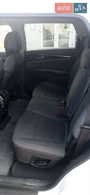 Позашляховик / Кросовер Kia Sorento 2016 в Гусятині