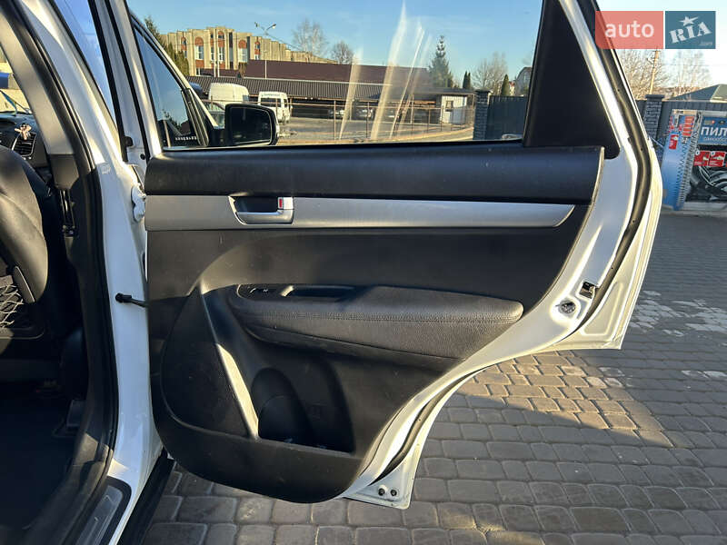 Внедорожник / Кроссовер Kia Sorento 2013 в Киеве