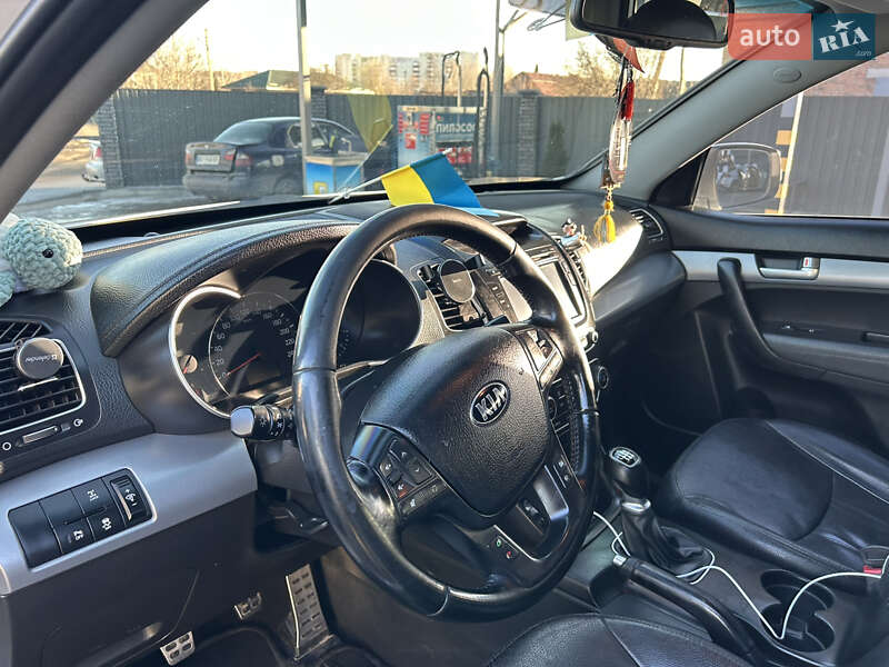 Внедорожник / Кроссовер Kia Sorento 2013 в Киеве