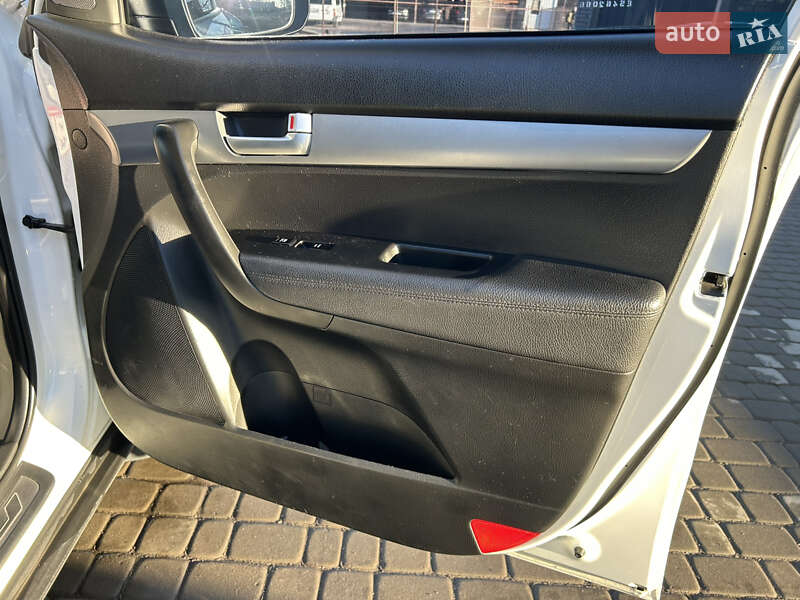 Внедорожник / Кроссовер Kia Sorento 2013 в Киеве