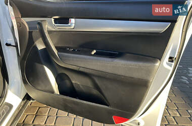 Внедорожник / Кроссовер Kia Sorento 2013 в 