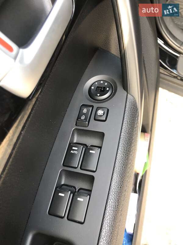 Внедорожник / Кроссовер Kia Sorento 2014 в Киеве фото 15 Внедорожник / Кроссовер Kia Sorento 2014 в Киеве