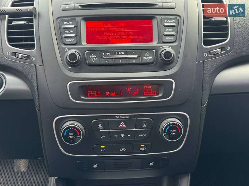 Внедорожник / Кроссовер Kia Sorento 2013 в Ромнах