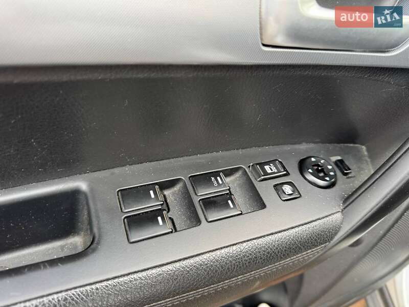 Внедорожник / Кроссовер Kia Sorento 2013 в Ромнах