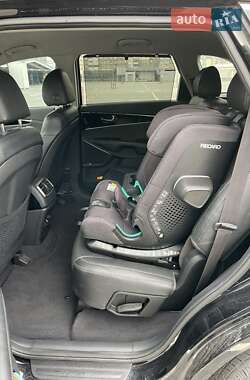 Позашляховик / Кросовер Kia Sorento 2017 в 
