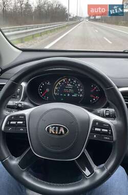 Позашляховик / Кросовер Kia Sorento 2017 в 