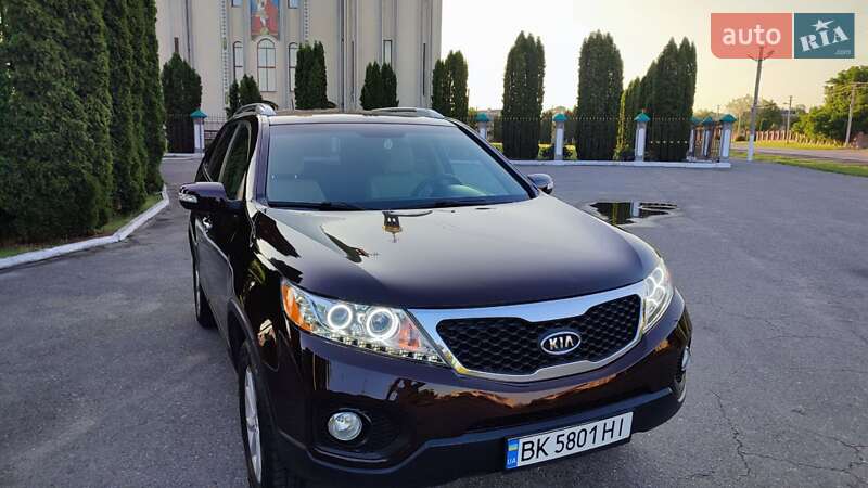 Позашляховик / Кросовер Kia Sorento 2010 в Дубні