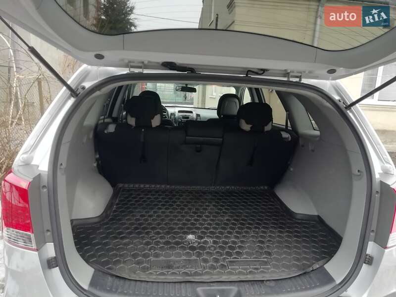 Внедорожник / Кроссовер Kia Sorento 2010 в Львове