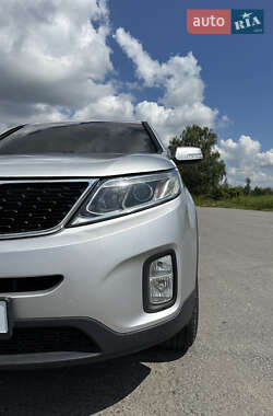 Позашляховик / Кросовер Kia Sorento 2012 в Івано-Франківську