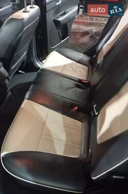 Внедорожник / Кроссовер Kia Sorento 2011 в 