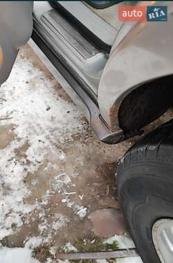 Внедорожник / Кроссовер Kia Sorento 2003 в 