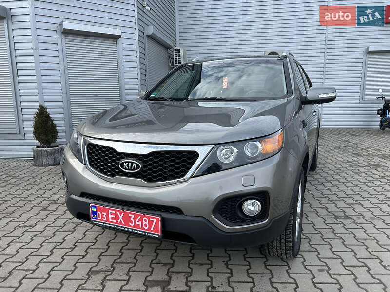 Внедорожник / Кроссовер Kia Sorento 2011 в Новоселице