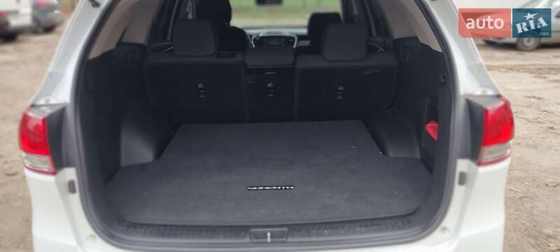Внедорожник / Кроссовер Kia Sorento 2015 в Киеве