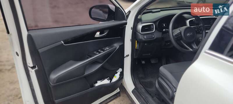 Внедорожник / Кроссовер Kia Sorento 2015 в Киеве