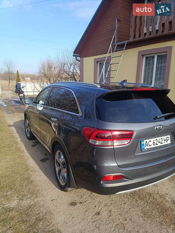 Позашляховик / Кросовер Kia Sorento 2016 в Володимирі