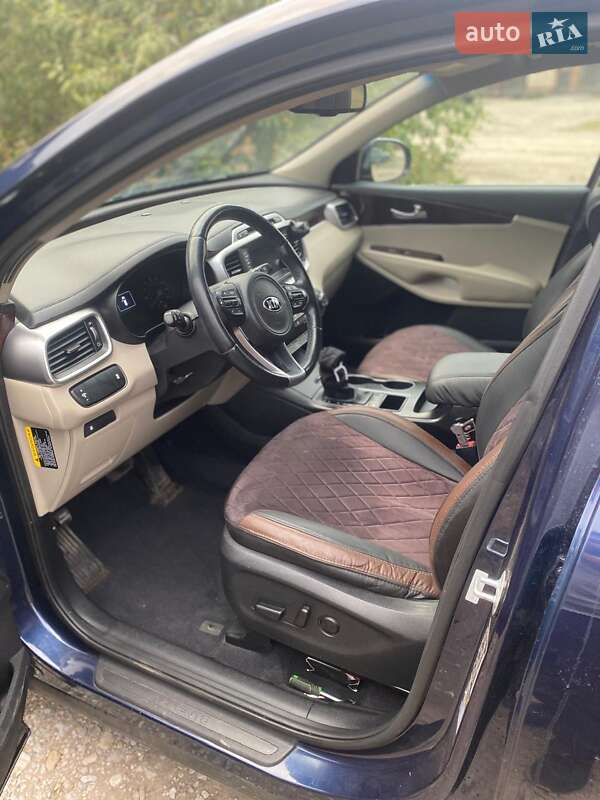 Позашляховик / Кросовер Kia Sorento 2016 в Тернополі