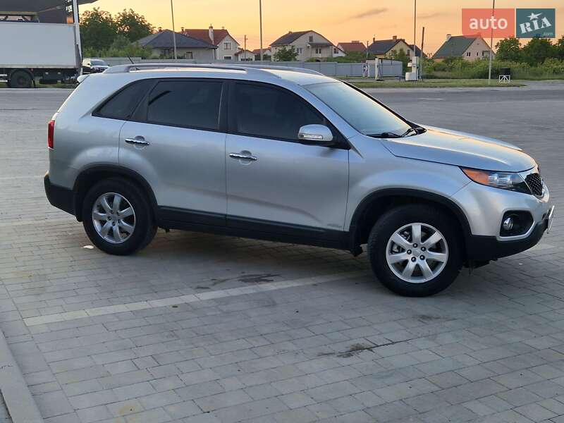 Внедорожник / Кроссовер Kia Sorento 2010 в Каменец-Подольском фото 3 Внедорожник / Кроссовер Kia Sorento 2010 в Каменец-Подольском
